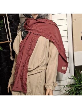 Burberry 100% Silk Mauve Ruffled Scarf